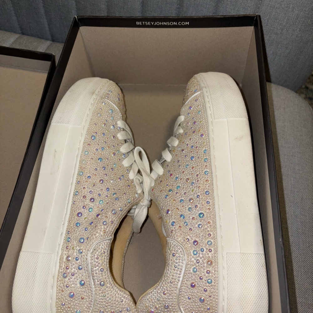 Betsey Johnson Women's Pearl Cream Sneakers